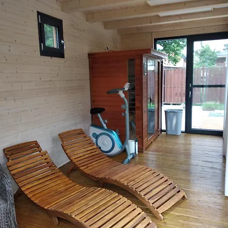 Ujhely Apartmanhaz Lejlighed *