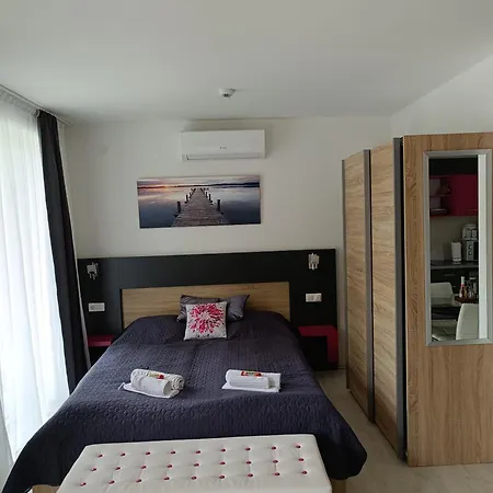 Ujhely Apartmanhaz