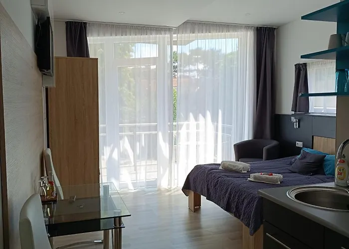 Ujhely Apartmanhaz 公寓 *