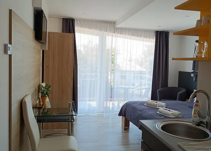 公寓 Ujhely Apartmanhaz