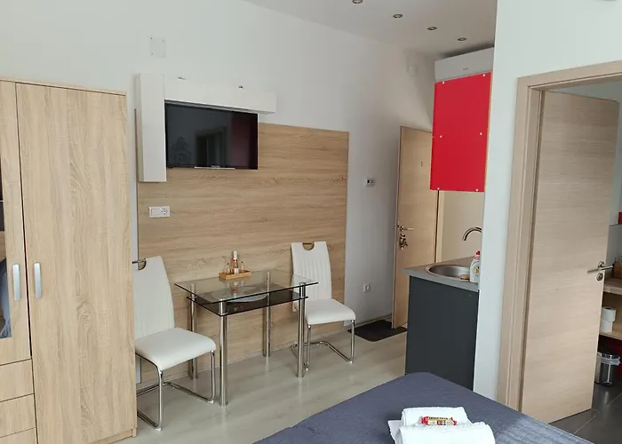 公寓 Ujhely Apartmanhaz
