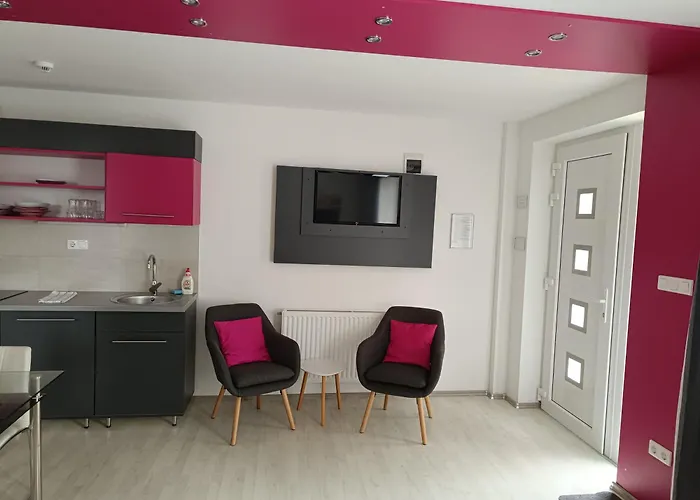 公寓 Ujhely Apartmanhaz